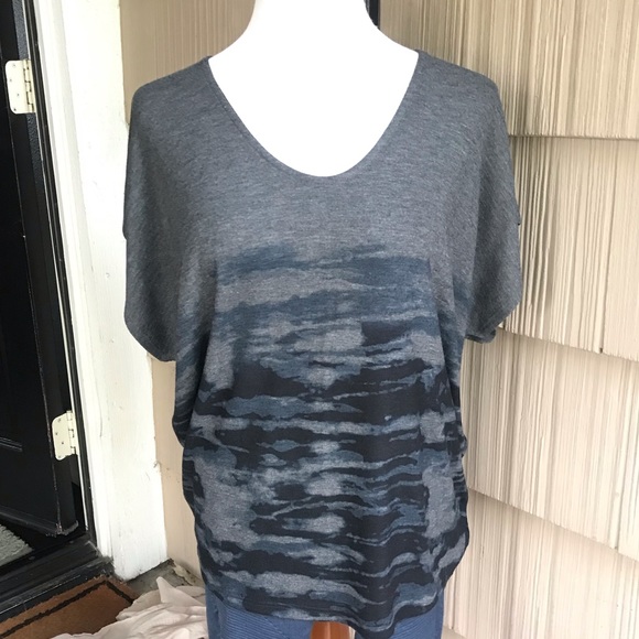 *SIZES ADDED*NWT Enti Clothing blue/grey/black  super soft tee w/tapered sides - Picture 1 of 2